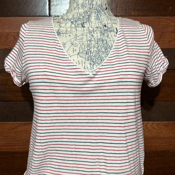 Aeropostale V Neck Short Sleeve Red and Black Striped Tee Shirt - Picture 3 of 9